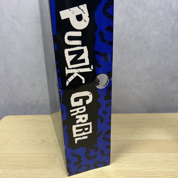 LOL Surprise! OMG Remix Rocker Boi and Punk Grrrl Fashion Doll 2 Pack - Picture 6 of 9